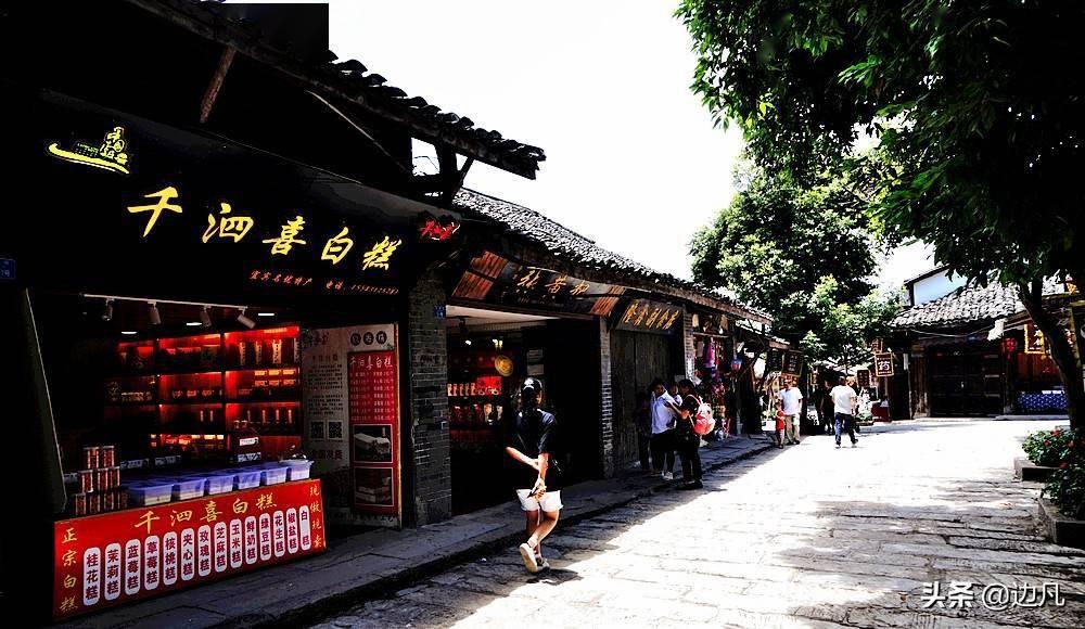 如何正确看待办公室恋情？